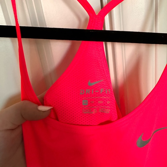 Nike neon pink tank - Picture 3 of 4